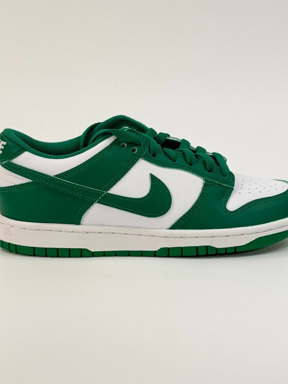 Nike Dunk Low GS 'White Malachite' FB9109-114 size 6 Y / 7.5 W